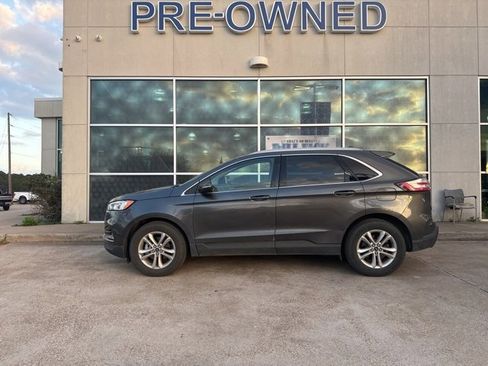 Used 2020 Ford Edge SEL w/ Convenience Package image 3