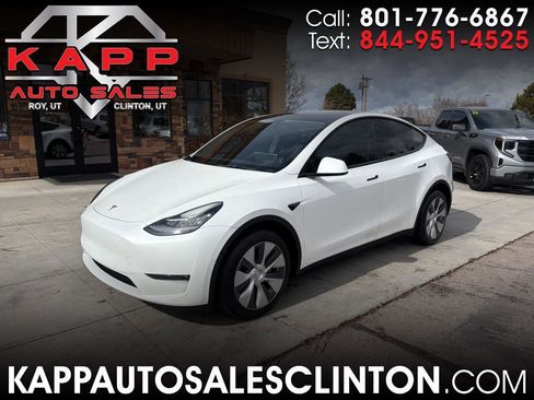 Used 2022 Tesla Model Y Long Range image 1