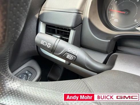 Used 2024 GMC Terrain SLE FWD image 32