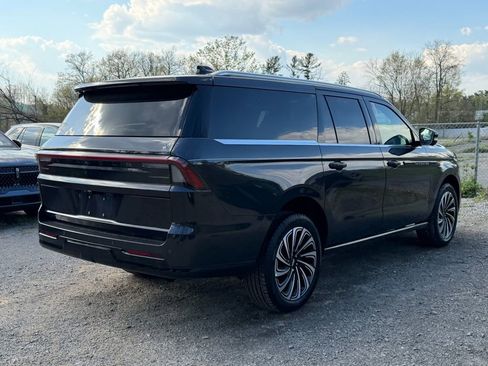 New 2025 Lincoln Navigator L Black Label AWD/4WD image 31