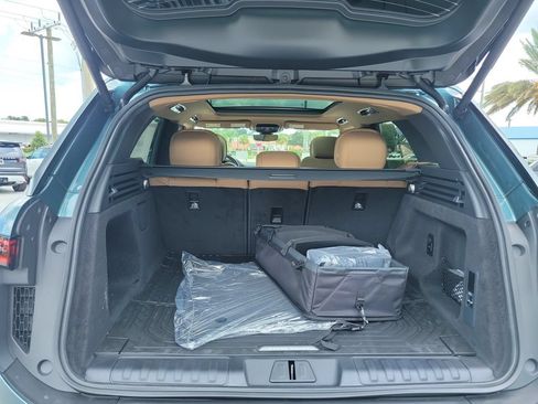 New 2026 Land Rover Range Rover Sport SE AWD/4WD image 11