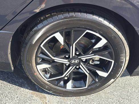 Used 2024 Hyundai Sonata SEL FWD image 12
