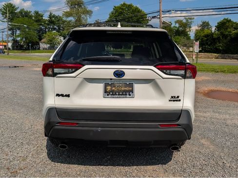 Used 2023 Toyota RAV4 XLE AWD/4WD image 6