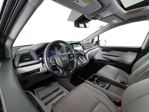 Used 2018 Honda Odyssey Touring image 11