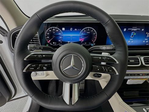 New 2026 Mercedes-Benz GLS 450 4MATIC image 11