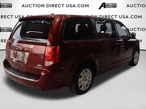 Used 2019 Dodge Grand Caravan SE image 48