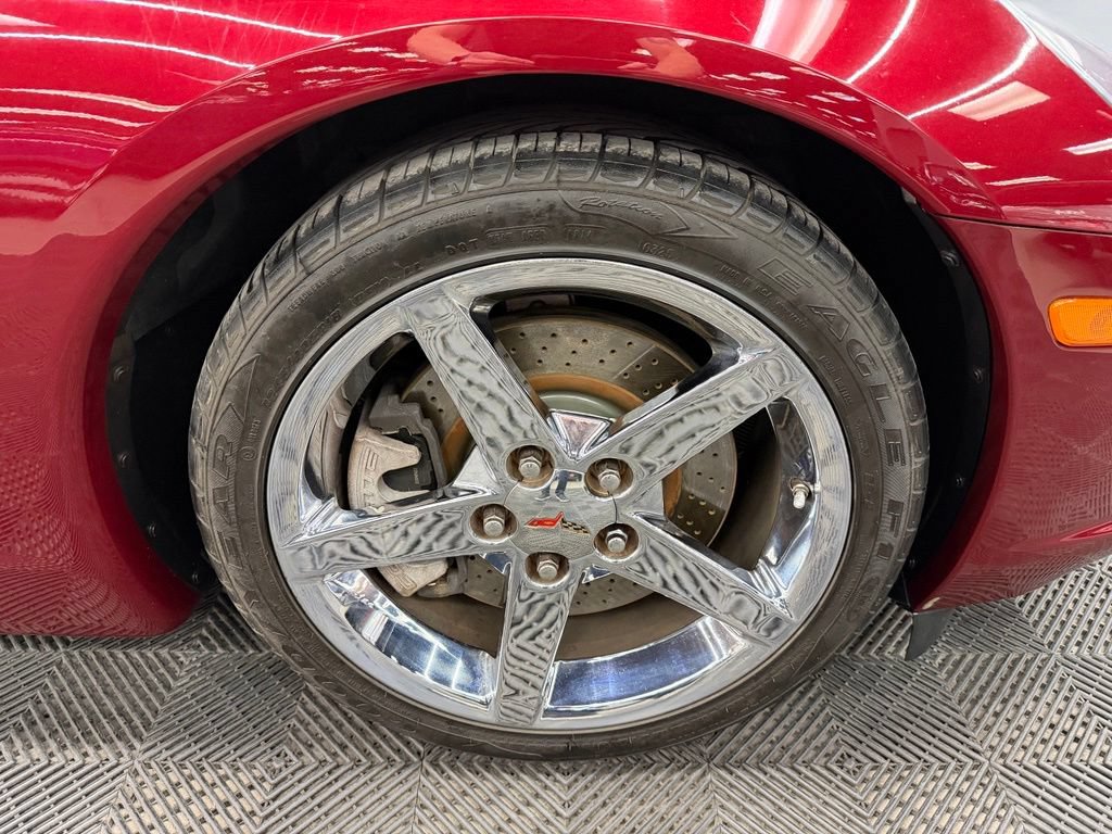 Used 2007 Chevrolet Corvette Coupe w/ Preferred Equipment Group RWD image 18