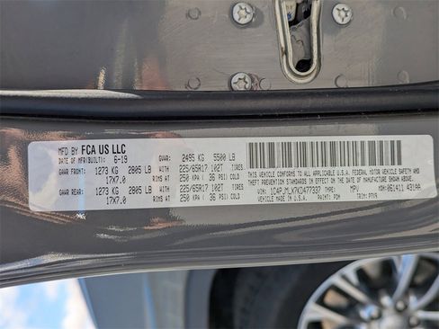 Used 2019 Jeep Cherokee Latitude Plus w/ Cold Weather Group image 50