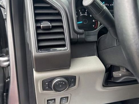 Used 2020 Ford F150 XLT w/ Equipment Group 302A Luxury AWD/4WD image 13