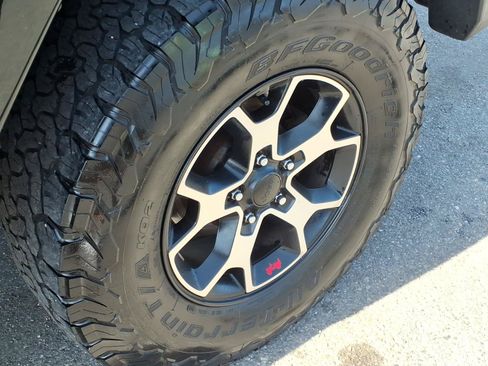 Used 2016 Jeep Wrangler Unlimited Sahara w/ Max Tow Package AWD/4WD image 10