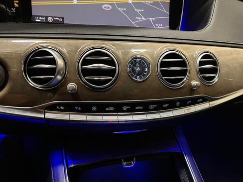 Used 2014 Mercedes-Benz S 550 Sedan image 25