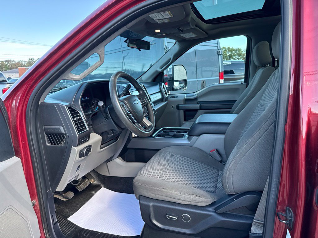 Used 2017 Ford F250 XLT w/ XLT Premium Package AWD/4WD image 25