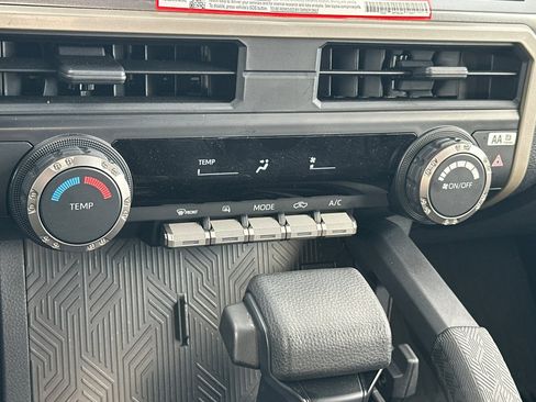 Certified 2025 Toyota Tacoma SR5 image 18