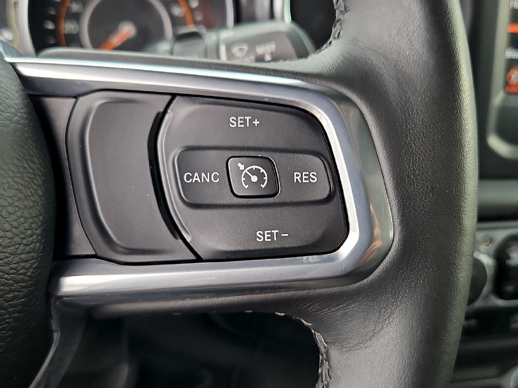 Used 2021 Jeep Wrangler Unlimited Sahara AWD/4WD image 21