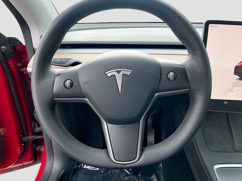 Used 2023 Tesla Model Y Long Range AWD/4WD image 11