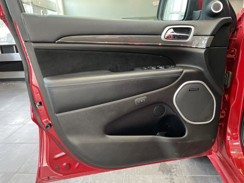 Used 2018 Jeep Grand Cherokee Trackhawk AWD/4WD image 16