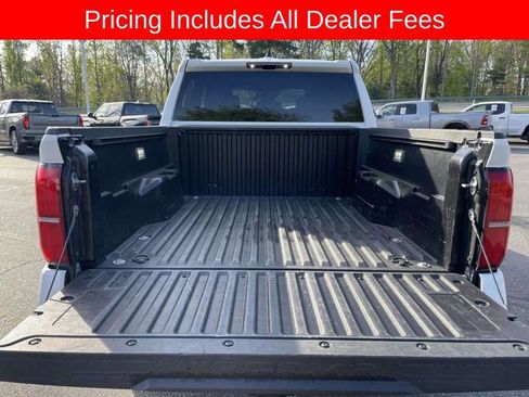 Used 2024 Toyota Tacoma TRD Off-Road AWD/4WD image 13