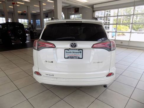 Used 2017 Toyota RAV4 Platinum FWD image 6