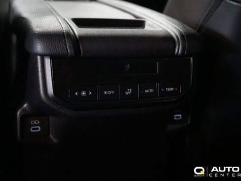 Used 2025 Toyota Grand Highlander AWD image 28