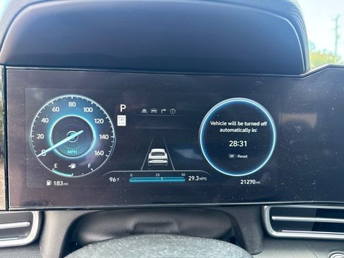 Used 2024 Hyundai Elantra SEL w/ Convenience Package FWD image 10