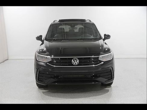 Certified 2024 Volkswagen Tiguan SE R-Line AWD/4WD image 2