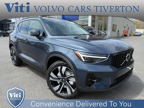 Used 2026 Volvo XC40 B5 Plus w/ Protection Package Premier AWD/4WD image 1