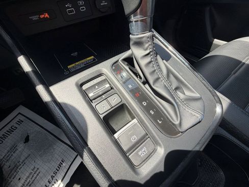 Used 2024 Honda CR-V EX-L image 18