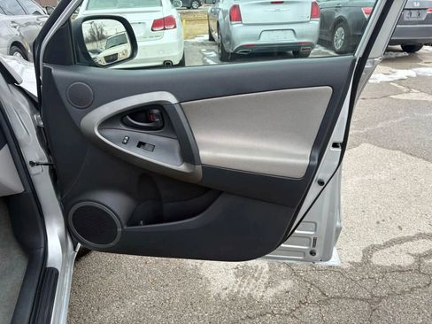 Used 2009 Toyota RAV4 4WD image 11