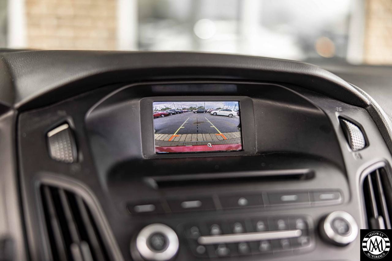 Used 2017 Ford Focus SE FWD image 29
