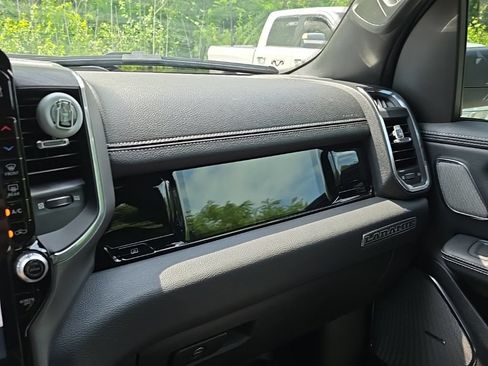 Used 2025 RAM 1500 Laramie AWD/4WD image 25