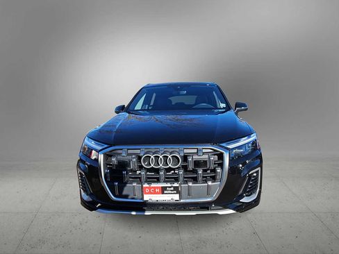 Used 2025 Audi Q7 2.0T Premium w/ Convenience Package image 3