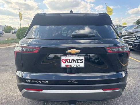 New 2026 Chevrolet Equinox LT w/ Convenience Package II image 7