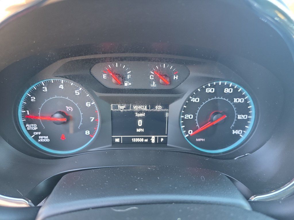 Used 2017 Chevrolet Malibu LT FWD image 18
