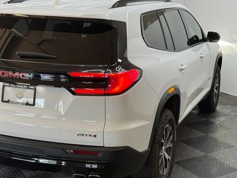 Used 2024 GMC Acadia AT4 w/ Luxury Package AWD/4WD image 12