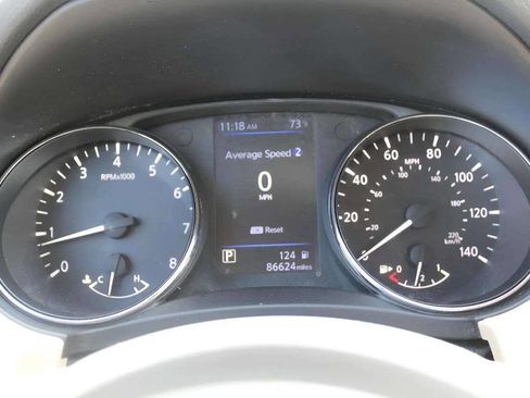 Used 2020 Nissan Rogue SV image 17