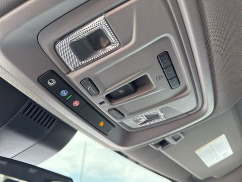 Used 2022 Chevrolet Silverado 1500 LT Trail Boss w/ Convenience Package II image 55