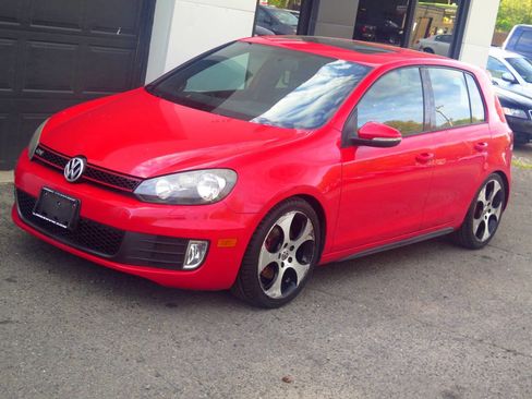 Used 2012 Volkswagen Golf 4-Door FWD image 25