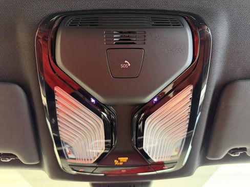 Used 2023 BMW M4 xDrive Competition w/ Executive Package image 31