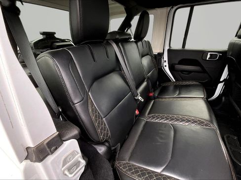 Used 2021 Jeep Wrangler Unlimited Sahara AWD/4WD image 25