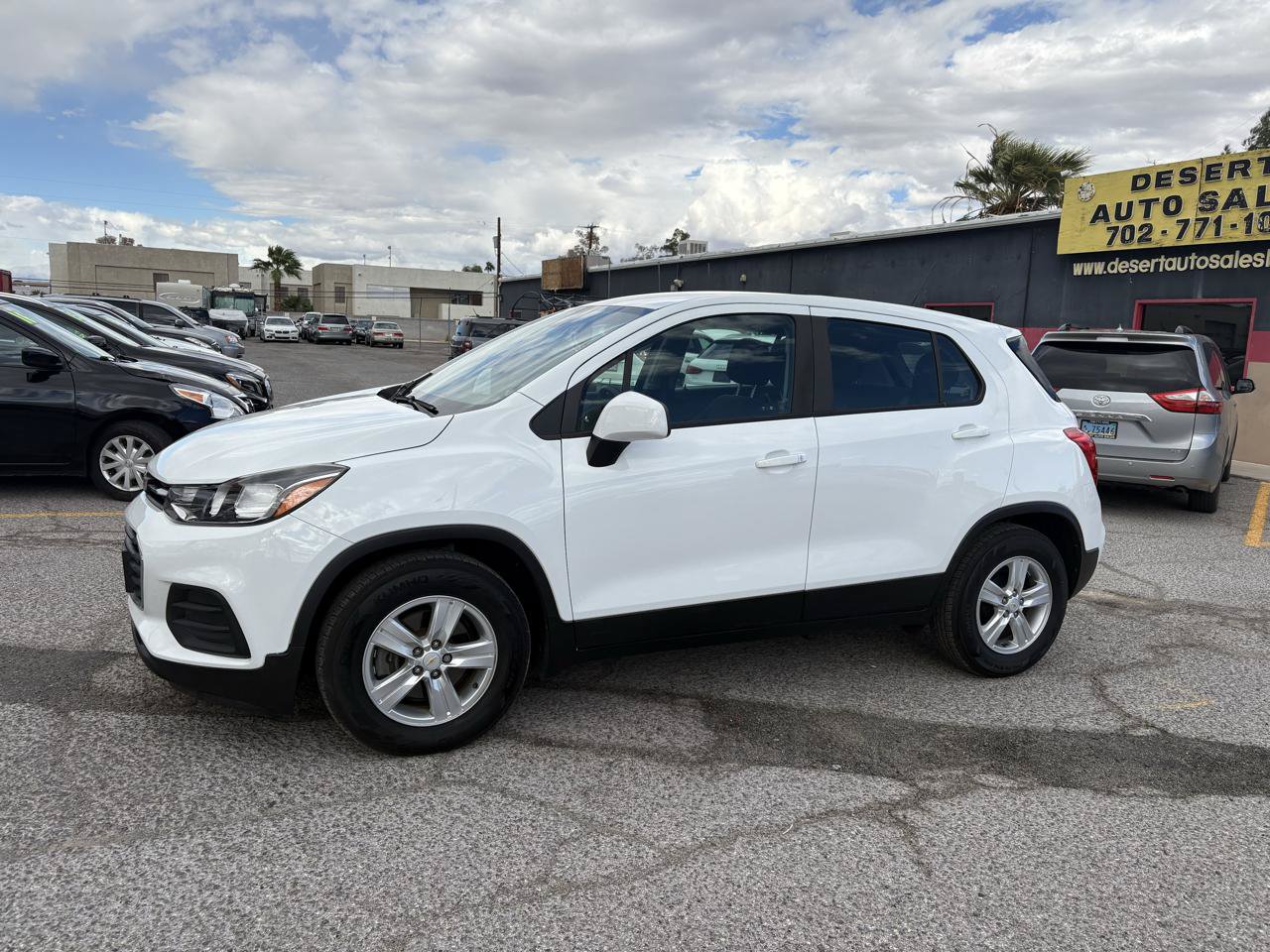 Used 2020 Chevrolet Trax LS FWD image 2