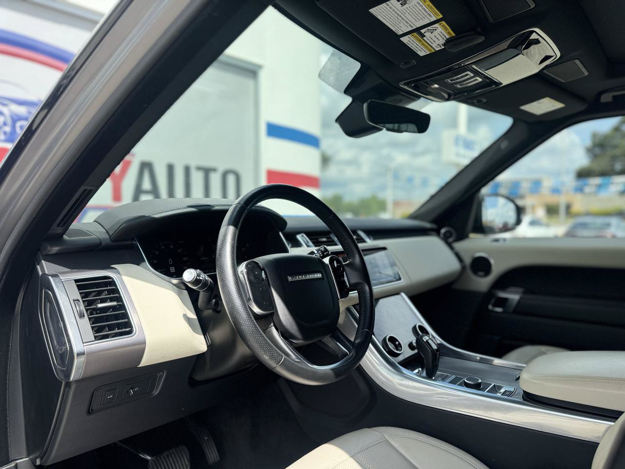 Used 2020 Land Rover Range Rover Sport HSE AWD/4WD image 44