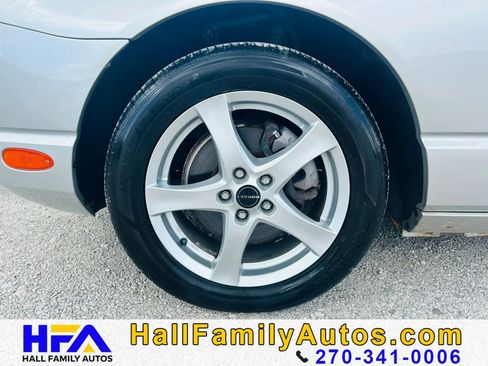 Used 2005 Ford Thunderbird RWD image 18