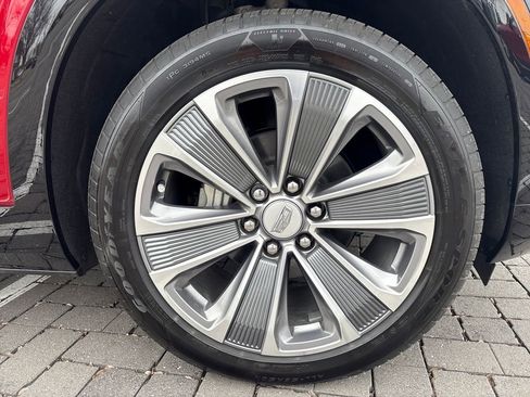 New 2026 Cadillac Vistiq Luxury image 54