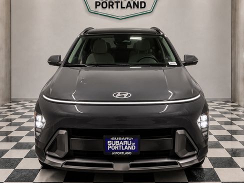 Used 2024 Hyundai Kona Limited FWD image 3