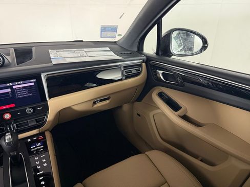New 2025 Porsche Macan image 22