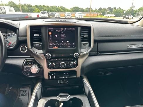 Used 2022 RAM 1500 Laramie AWD/4WD image 13
