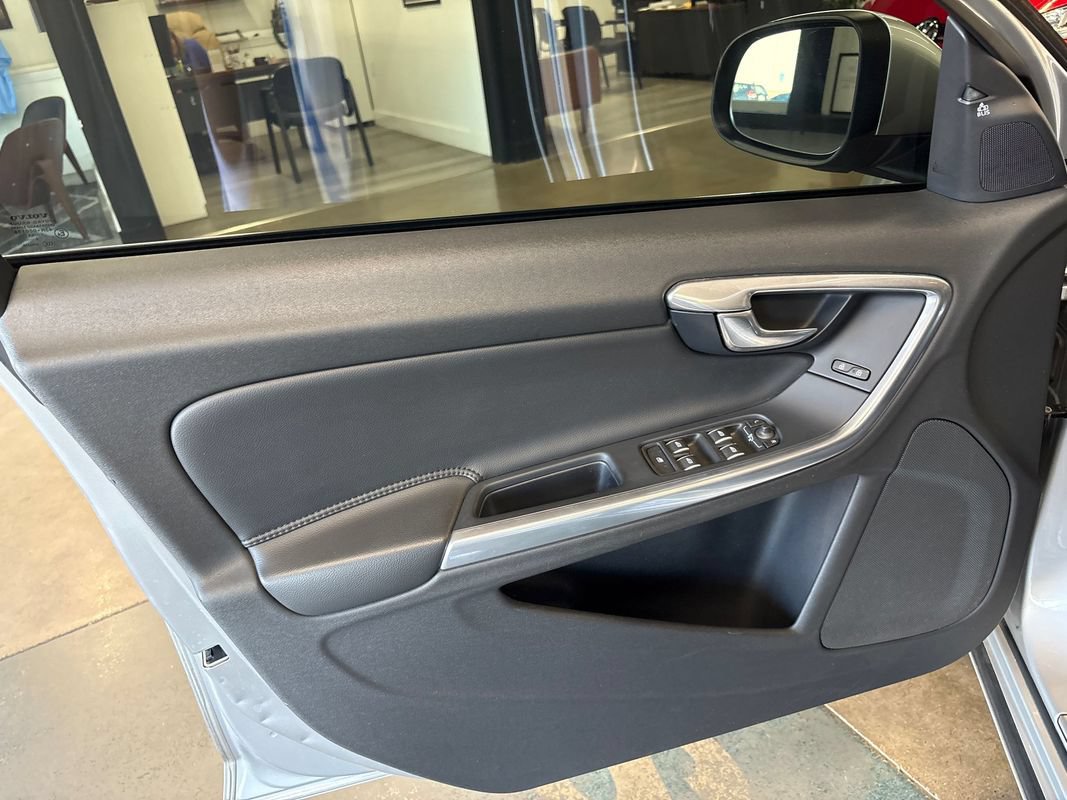 Used 2017 Volvo S60 T5 Inscription FWD image 31
