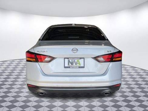 Used 2021 Nissan Altima 2.5 SR FWD image 4
