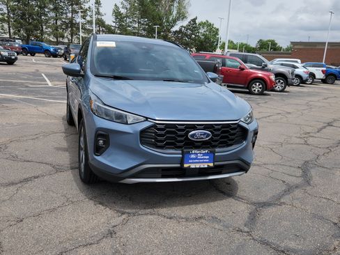 Certified 2025 Ford Escape ST-Line Select AWD/4WD image 20