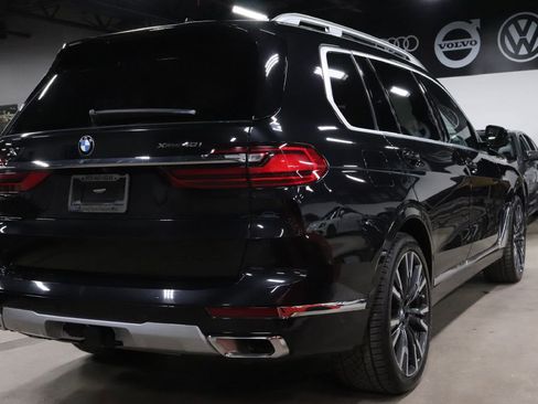 Used 2022 BMW X7 xDrive40i w/ Premium Package image 5